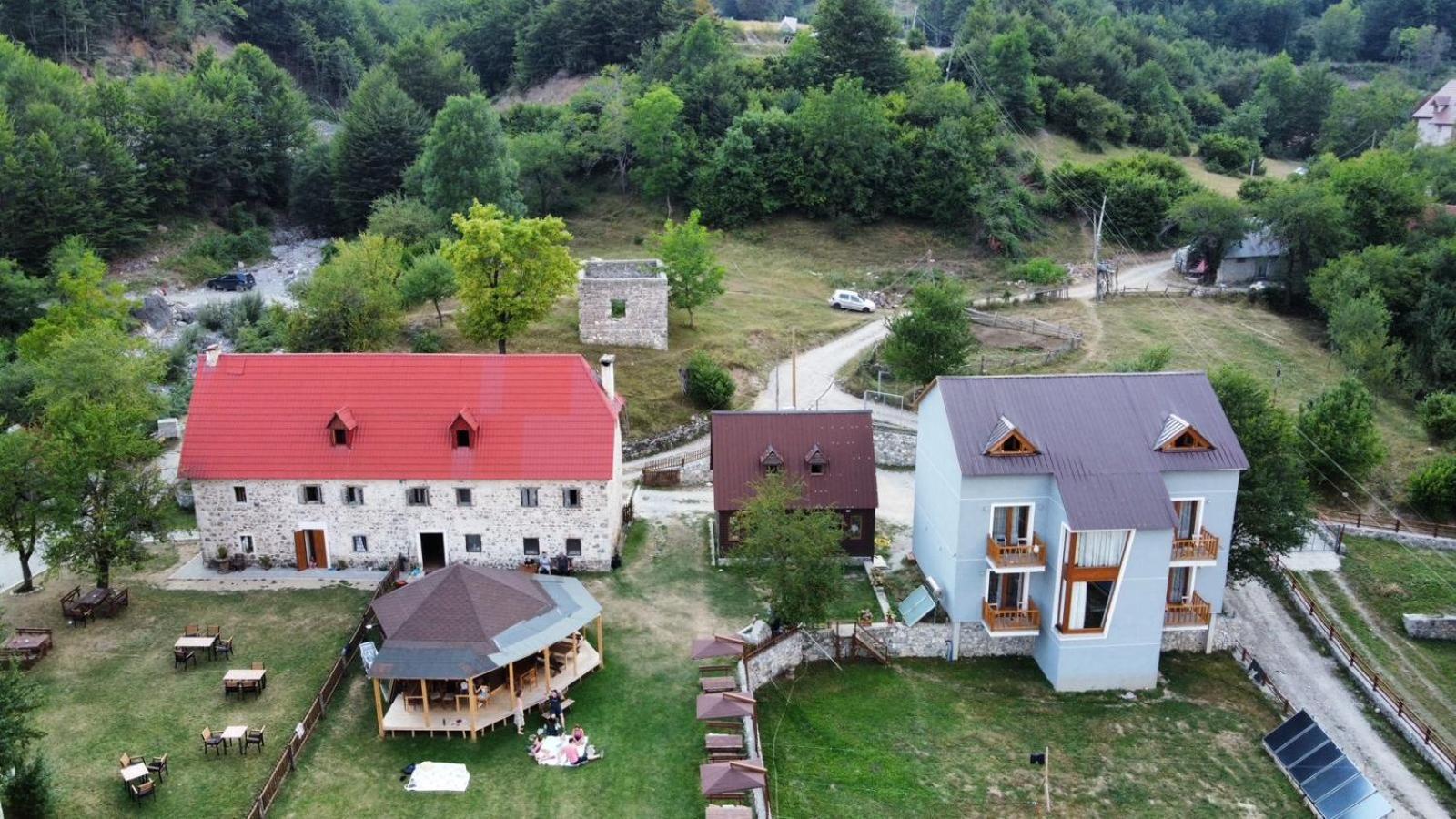 Hotel Bujtina Terthorja Theth Exterior foto